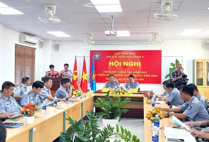 Kiểm ngư vùng V với 300 ngày bám biển cùng ngư dân chống khai thác IUU